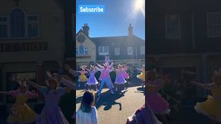 Easter Dance Show #shorts #chessington #easter #easteregg #uk #spring #2023 #easterbunny #themepark