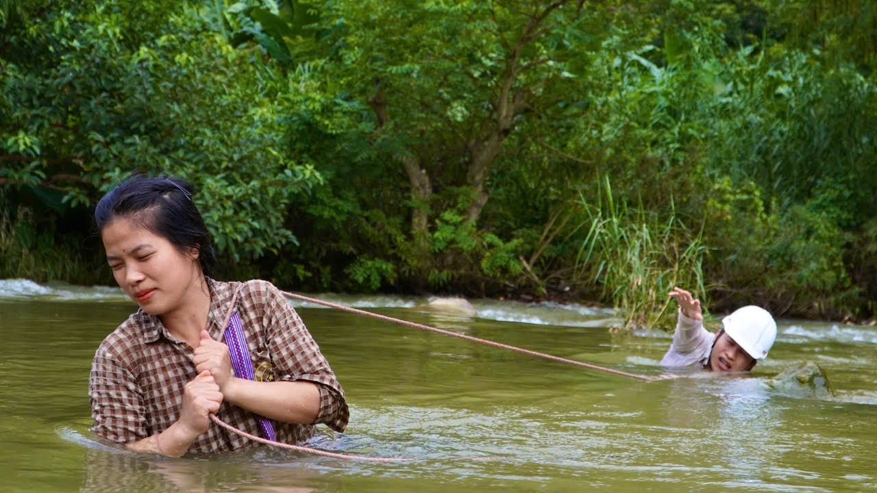 Single mother fights death: Brave act saves CEO Jack's life - Ly Tieu Kim