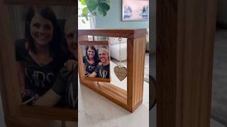 This rotating picture frame is the PERFECT DIY Valentines Day gift to make for your wife!