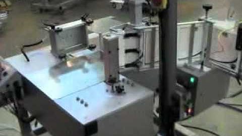 Model 590 Semi-Automatic Bucket Label Applicator