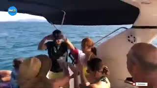 La danseuse Maya sur un yacht