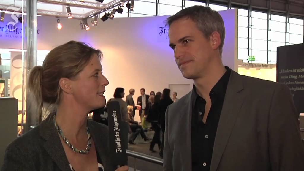 Stephan Thome im Gespräch am F.A.Z. Stand auf der Frankfurter Buchmesse 2012