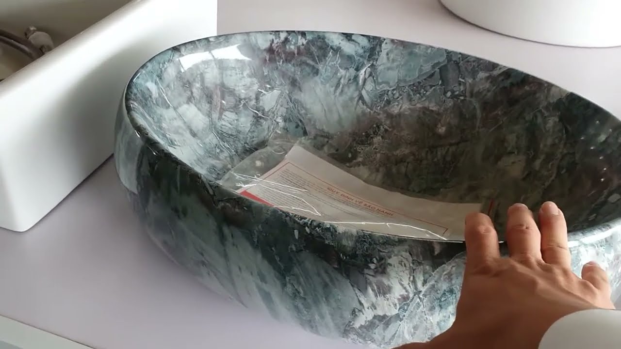 Bộ Chậu Rửa Mặt và Gương Trải Nghiệm Tuyệt Vời Cho Phòng Tắm Của Bạn
