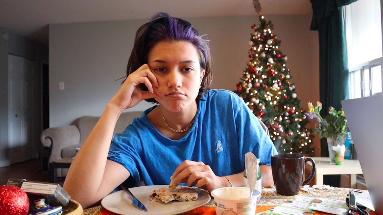 College is hard, but kinda fun? کل راه گریه کرد