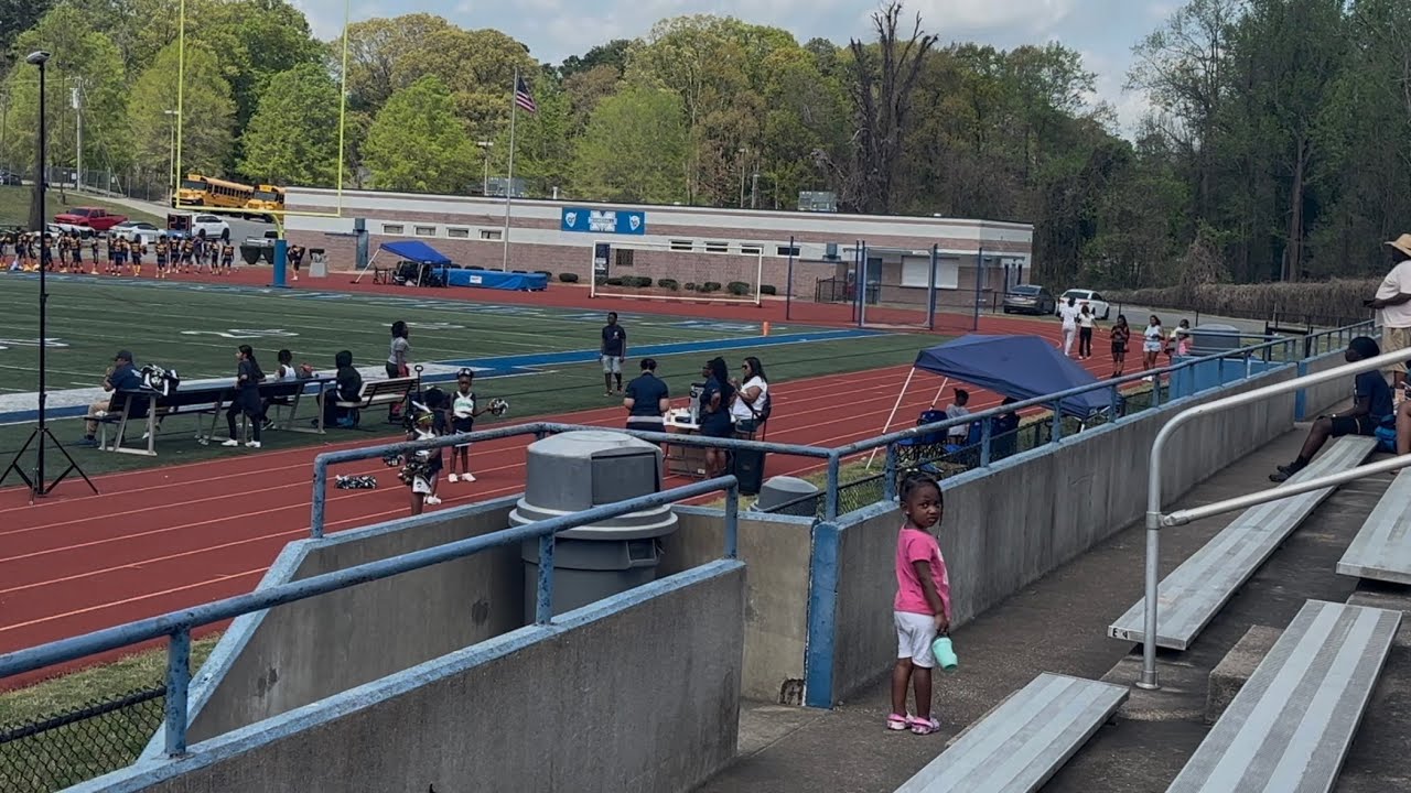 Journie falls in love with cheerleading at her cousins football game!!!!