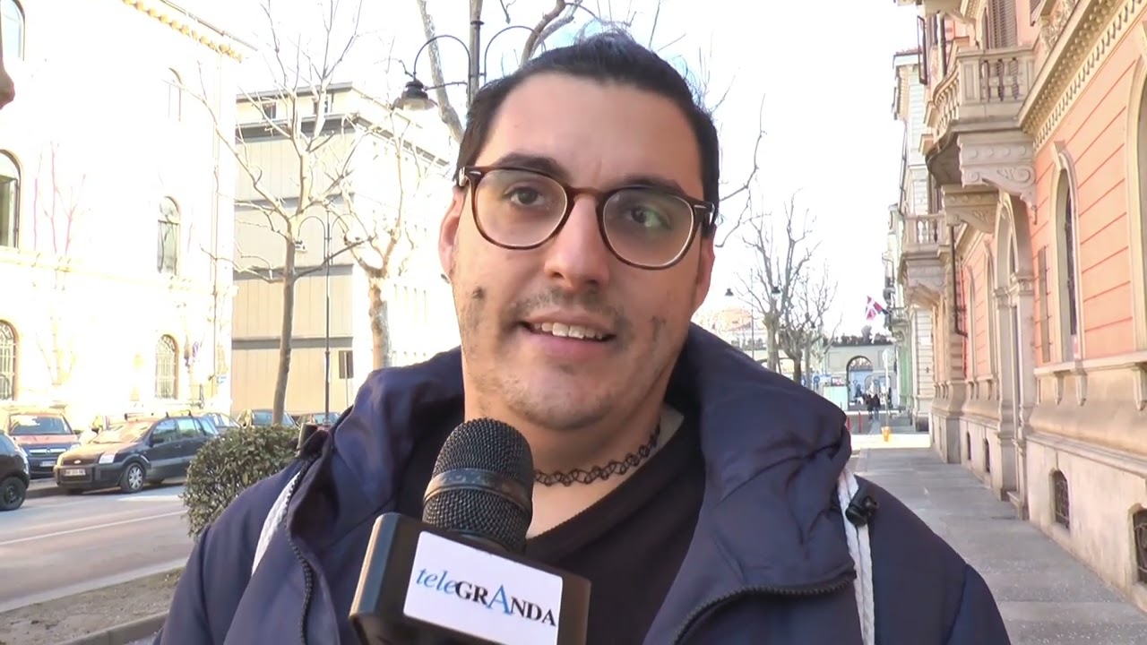 Cuneo - Calci e insulti: 