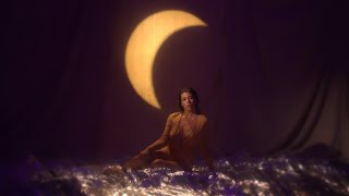 Syelle | Lune de miel (Lyric vidéo officiel)