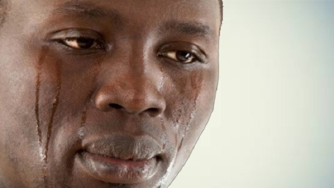 Негр плачет мем