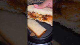 Download Lagu Pittig kipbroodje! MP3