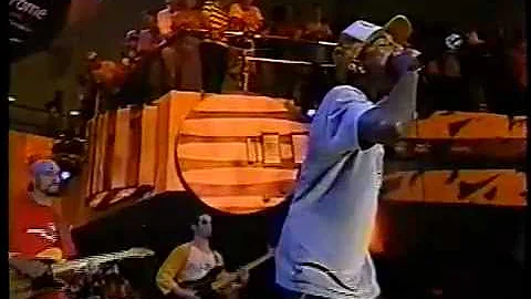 N.E.R.D., Kelis and Spymob Bobby james live