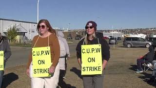 After 32 days on the picket line, Canada Post employees in Fort St. John are headed back to work