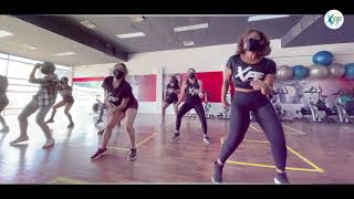 Coreografía EXPRESSION FIT-Fulanito _ Becky G