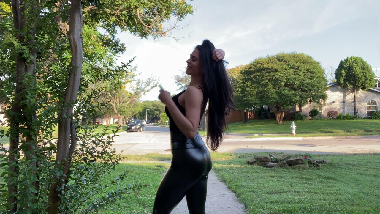 Leather Leggings Yoga Outfit - yogawith.mimi 