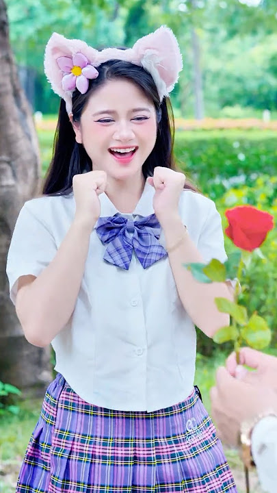 One Rose, No Cost, All Heart 🌹❤️ #lilymeow #lilymiumiu #couplegoals #schoolcrush #schooldrama