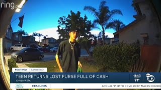 Teen returns lost purse full of cash