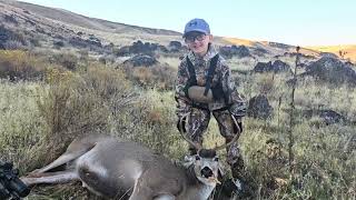 В 11 лет мальчик взял свой первый трофей оленя. Охота в США
