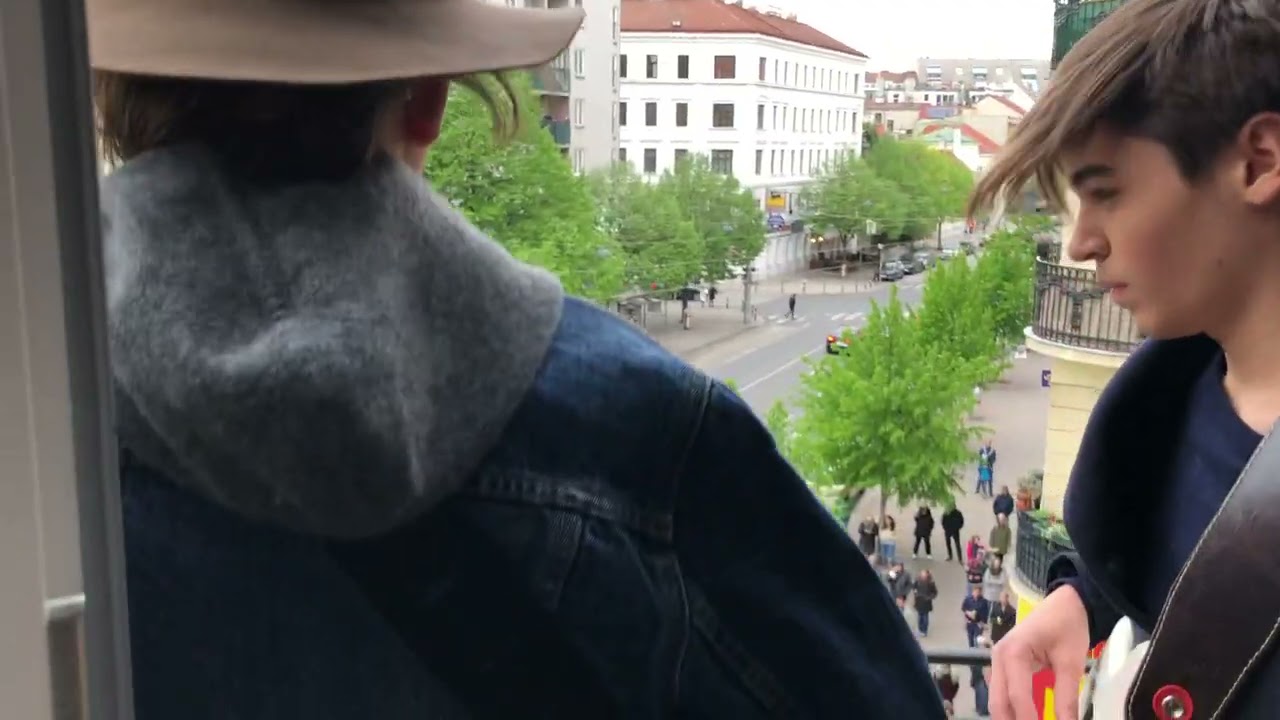 ERNST MOLDEN ft. KARL MOLDEN (bass): Balkonkonzert am 2.Mai 2021