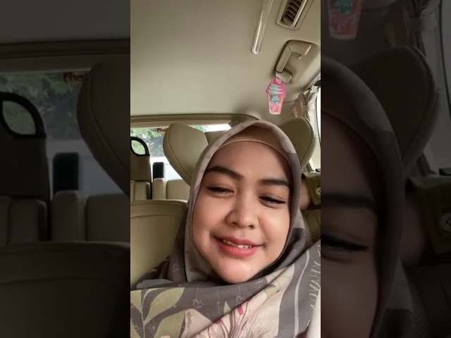 Ria Ricis (@riaricis1795) archived Instagram live stream from December 10, 2019