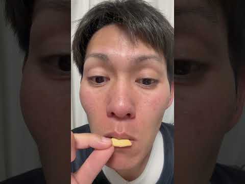 プレミアムクラッカー/チーズ味/Premium/Crackers/Cheese/ASMR #shorts #asmr #お菓子 #プレミアムクラッカー #チーズ味 #premium