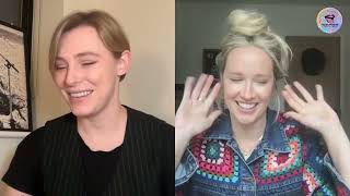 Anna Camp fangirls over Jean Smart with the rest of the sapphics