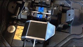 How to splice fiber optic cable. Splicing operation with Fujikura arc fusion splicer FSM 50S.