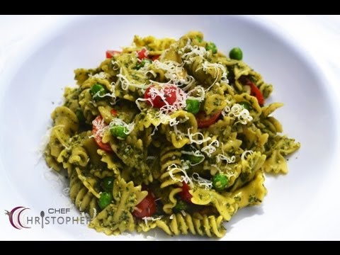 spinach-and-basil-pesto-pasta-salad