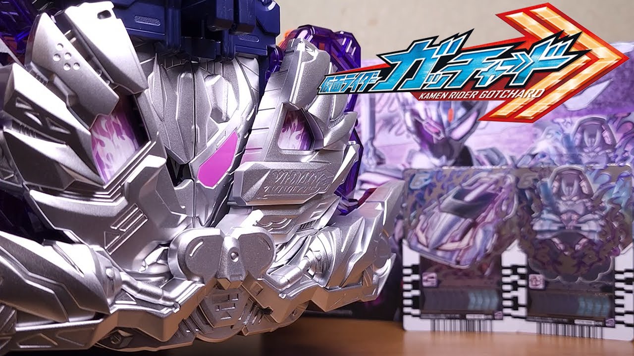 銀色に輝く新たなベルトでヴァルバラド黒鋼に変身！ DXヴァルバラ