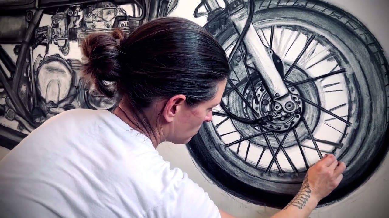 JULIA MONTGOMERY IN VENICE BEACH