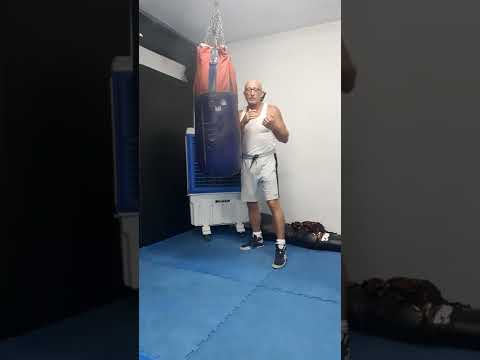 vertical left hook or horizontal left hook, which is better ?