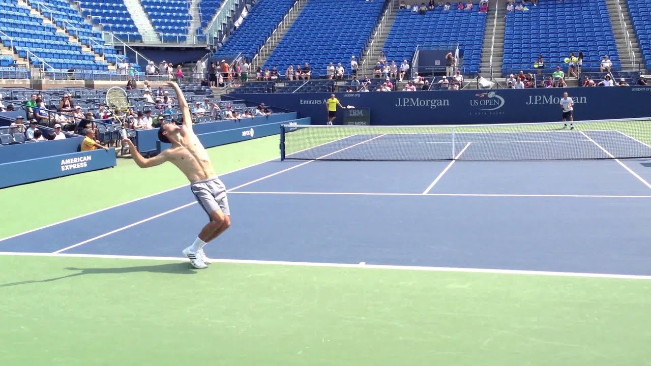 Janowicz Fires in an Ace, Kohlschreiber Answers With a Cross-Court Forehand Winner