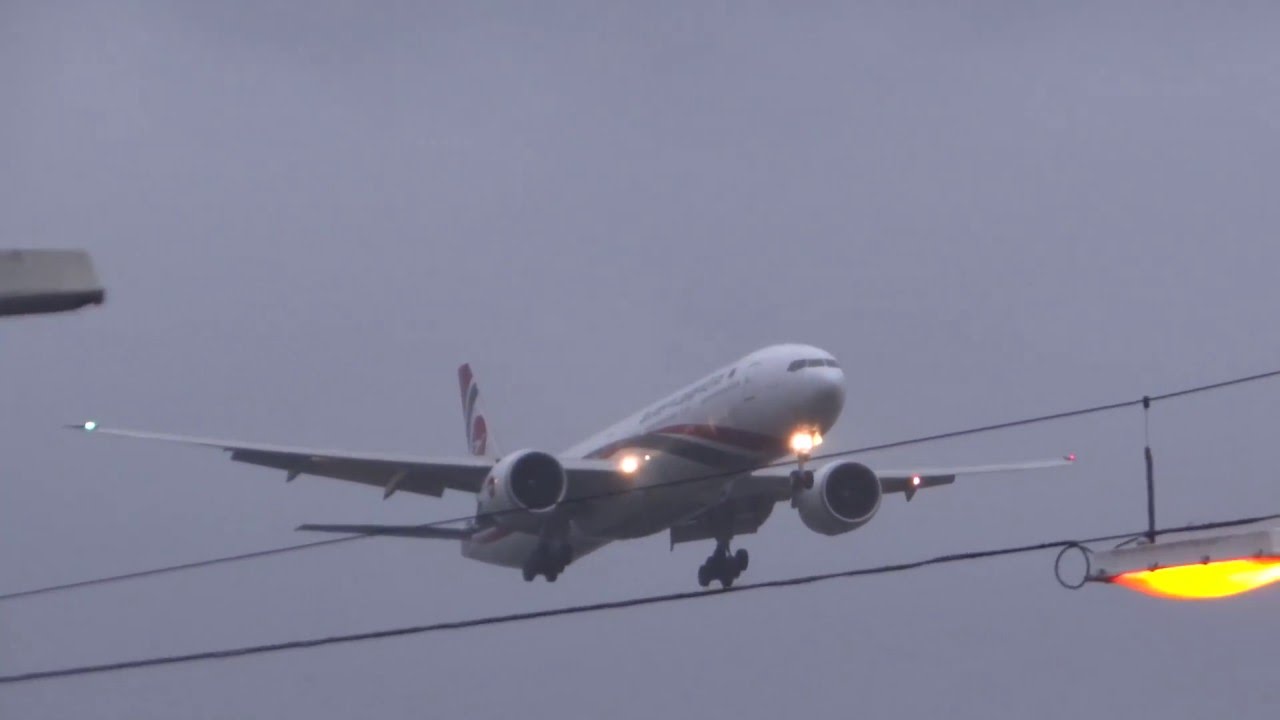 S2AHM Biman Bangladesh Airlines Boeing 777300ER Landing at London
