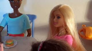 Barbie Ailesi 28. Bölüm Kasapta Yemek Yerken 10.000 Tl Hesap