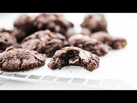 Chocolate Almond Cookies