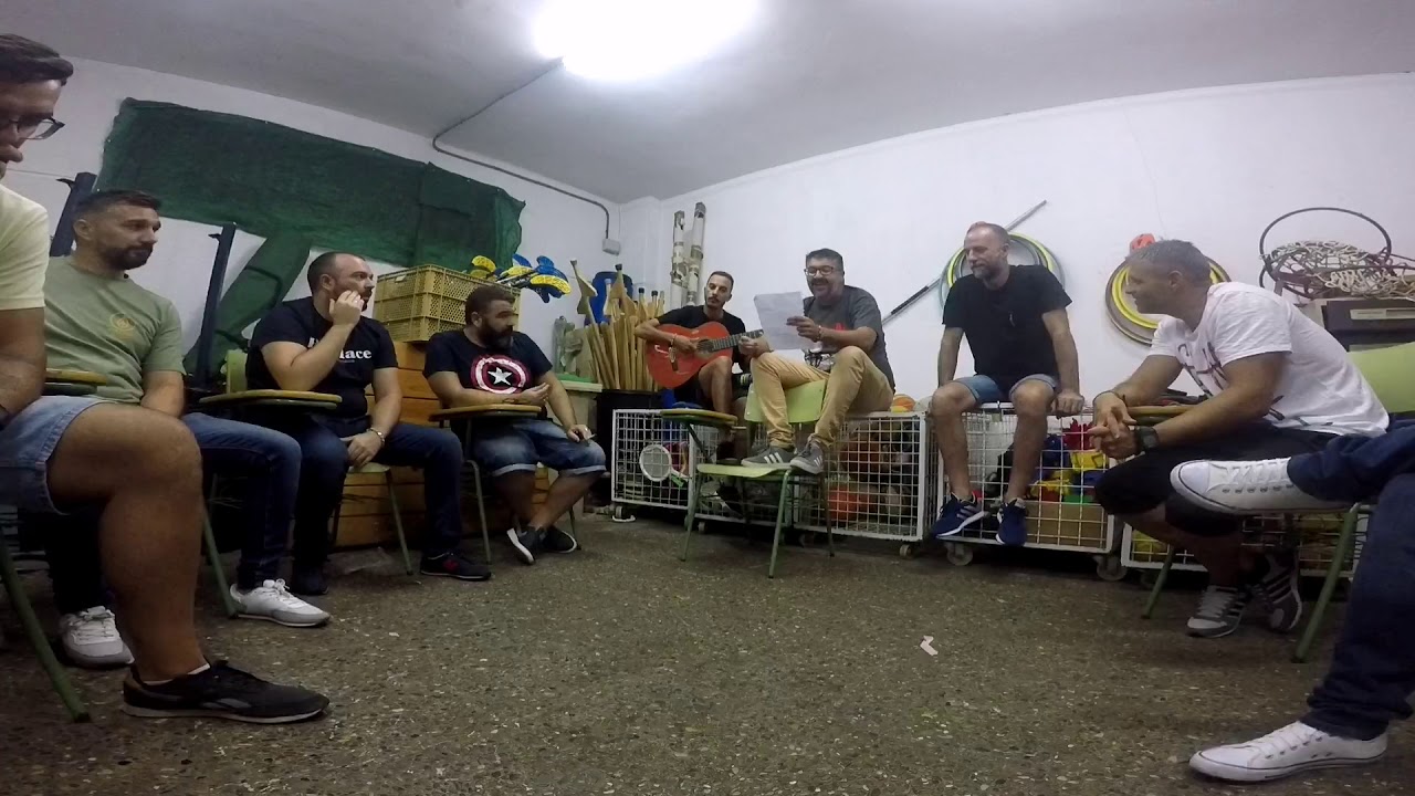 Los Cadizfornia presentación pasodoble al grupo.