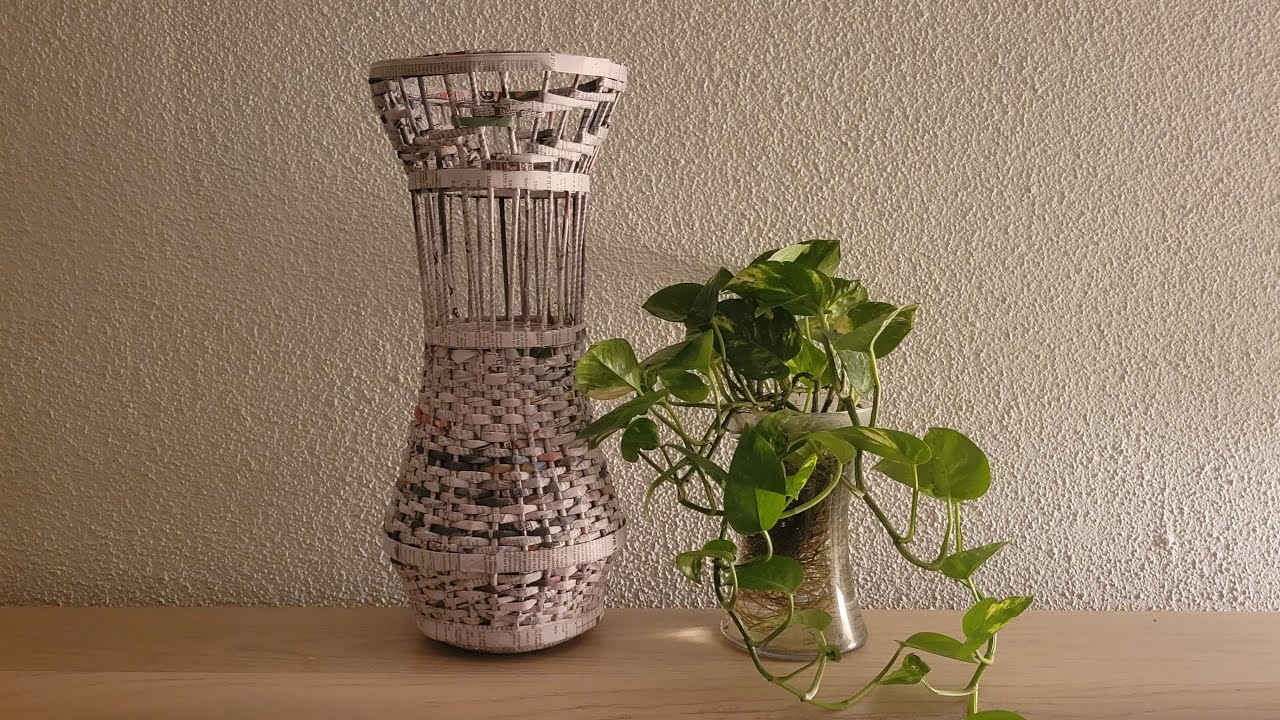 ART NEWSPAPER VASE, Make vase from newspaper, Newspapers craft ideas