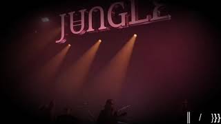 Jungle (Le centquatre, 20231024) - [encore_Keep Moving + Busy Earnin' v.2 topsy-turvy}