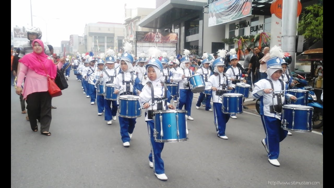 HEBOH!! MARCHING BAND SD SANTO XAVERIUS KABANJAHE 2016 JUARA 1