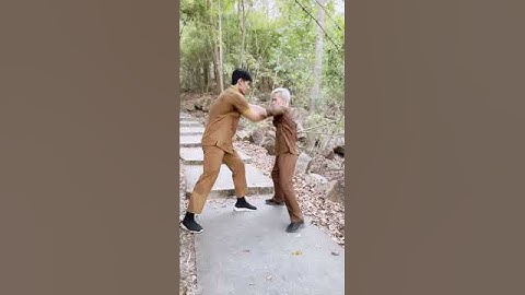 Tự vệ khi bị nắm vai | Ben Eagle | #Shorts