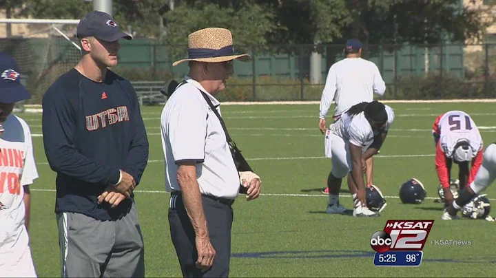 Larry Coker back at UTSA practice after arm injury