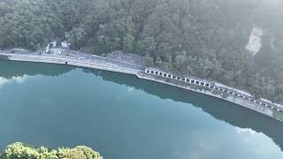 生坂ダム湖上空からの風景