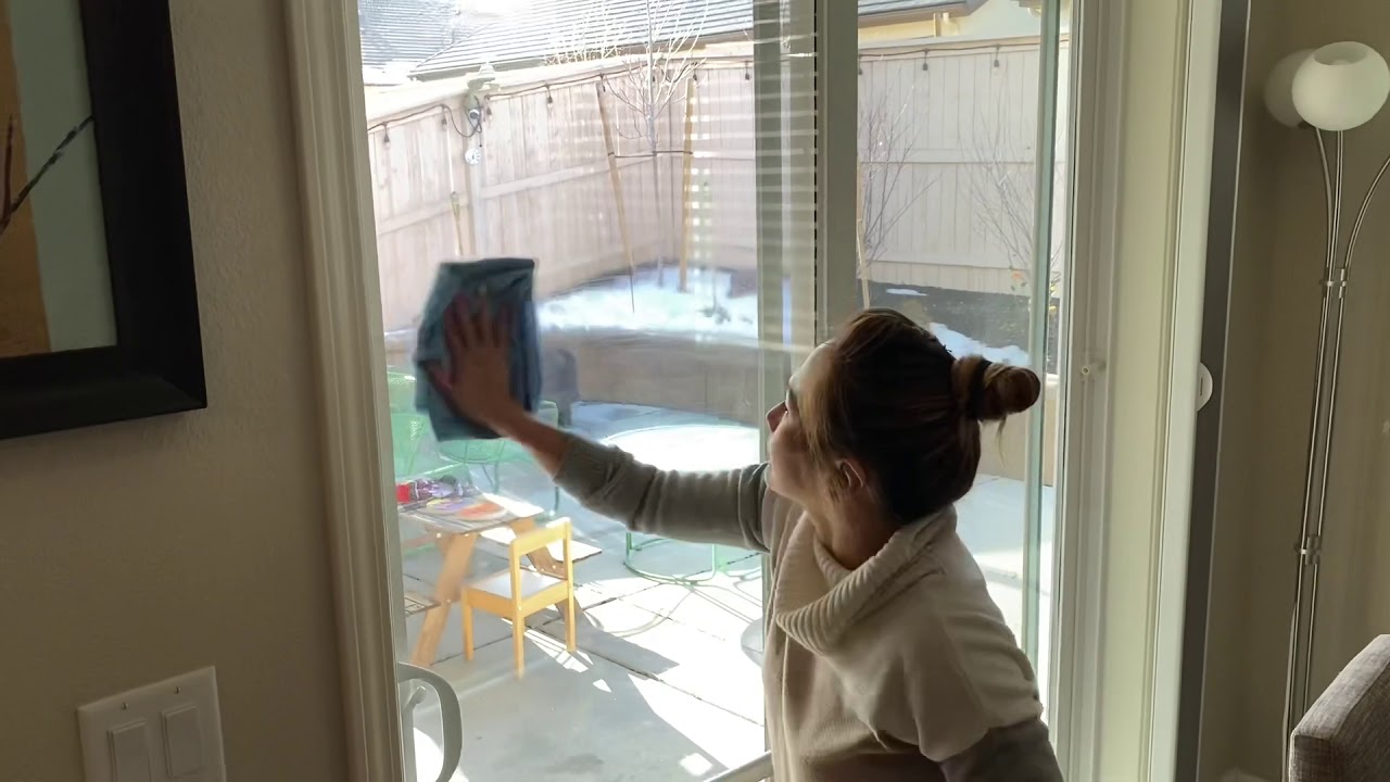 Best way to clean glass windows, glass patio door and glass shower inside and out. - YouTube