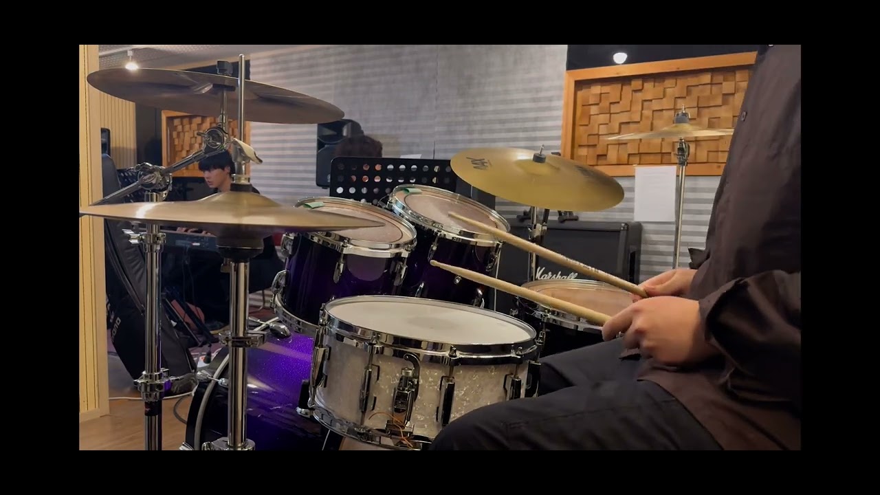 cory wong & Dirty loops - Turbo (drum solo) - YouTube