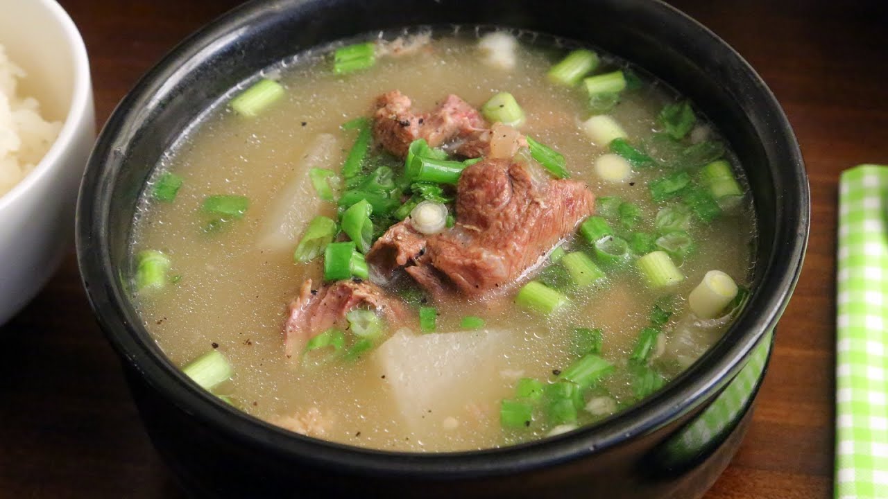 Ox bone soup (Seolleongtang: 설렁탕) | Maangchi