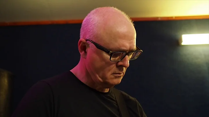 Kevin Armstrong - Iggy Pop's Guitarist plays Laney...