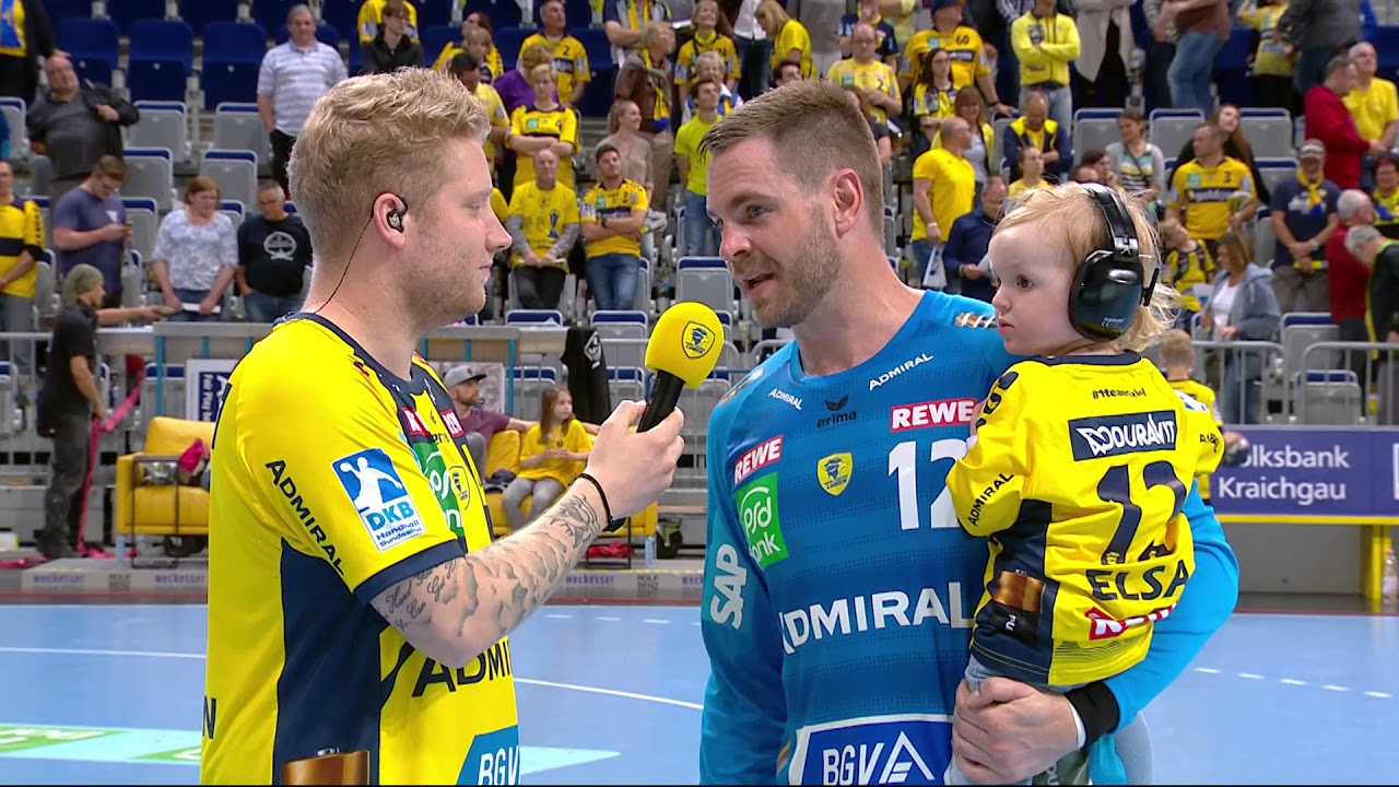 Andreas Palicka nach dem Sieg gegen Magdeburg