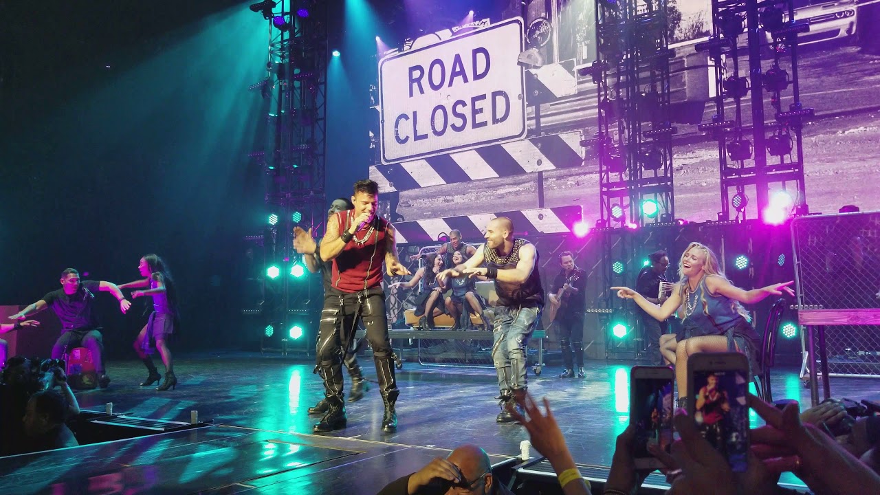 Ricky Martin 4k Vente Pa' Ca (All In) Park Theater at Monte Carlo, Las Vegas 09/15/2017