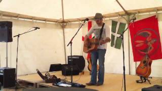 Paul Liddell covers Lilac Wine at Owlfest 2010