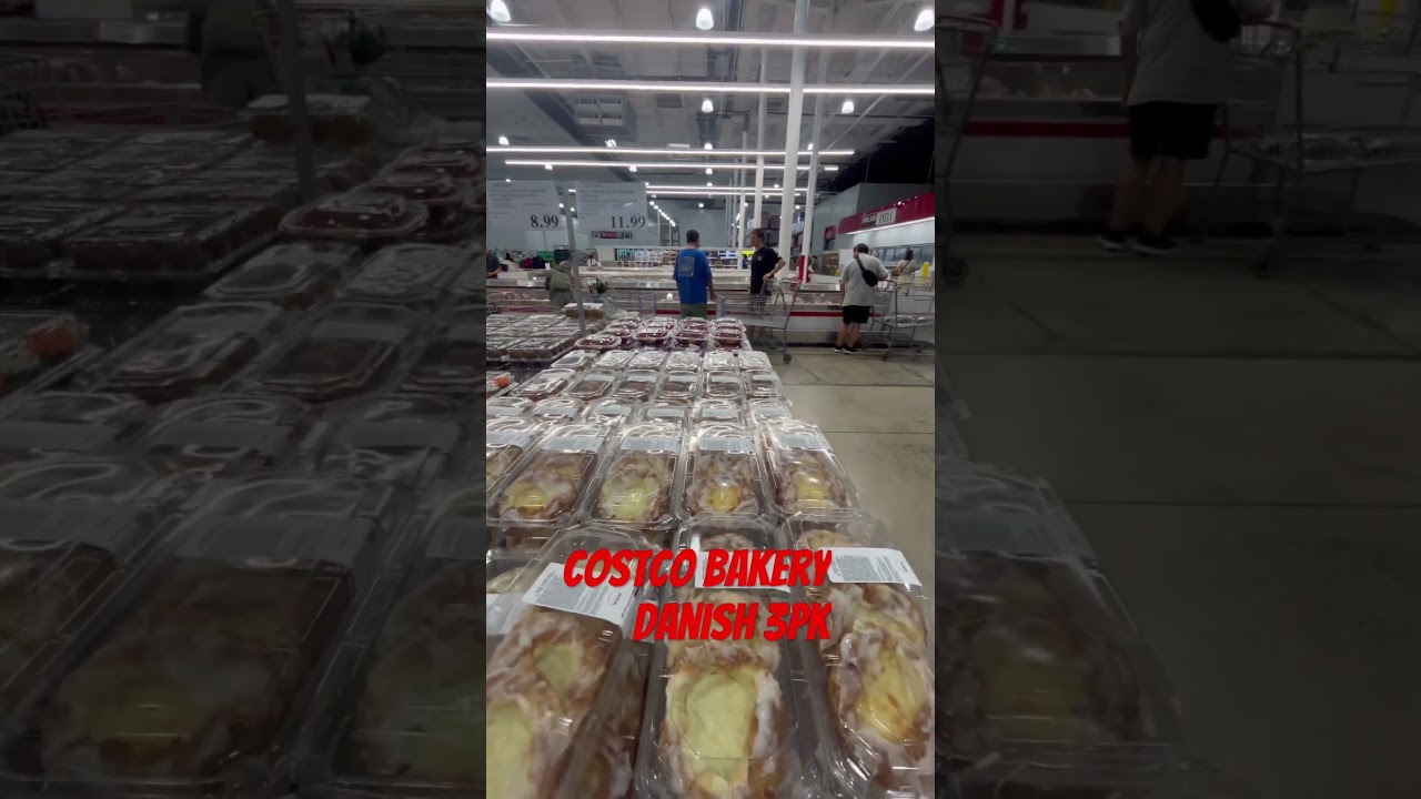 В Costco продаются датские булочки в упаковках по три штуки (можно выбрать любые две) 