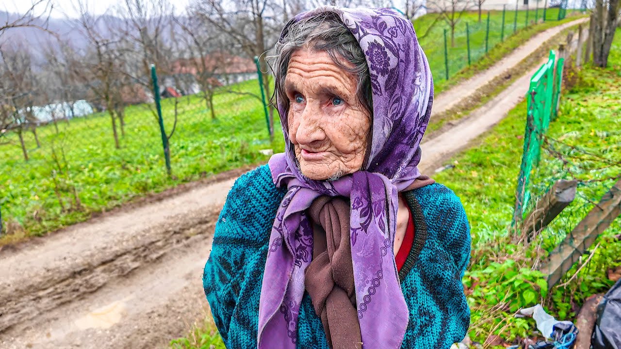 ŽIVI SAMA u naizgled napuštenoj kući, bez struje i vode!