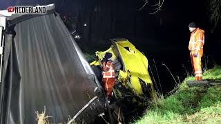 Spectaculaire Bergingsoperatie Nadat Vrachtwagen Crasht In Sloot Op A7